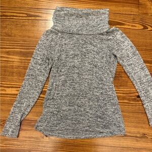 Medium Gray Long Sleeve Turtle Neck Sweater